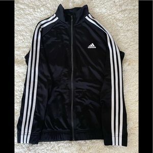 WOMEN’S ADIDAS DESIGNED 2 MOVE TRACK JACKET.